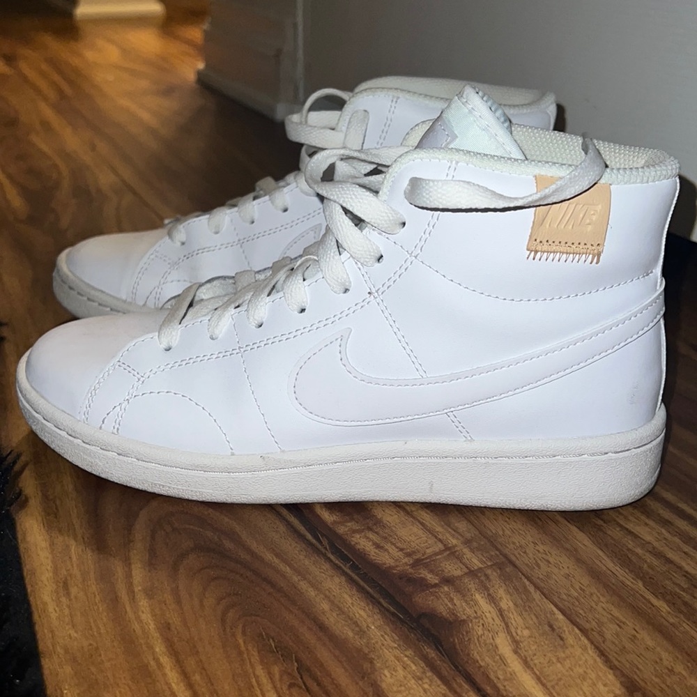 Nike high top … worn once. Size 7 woman